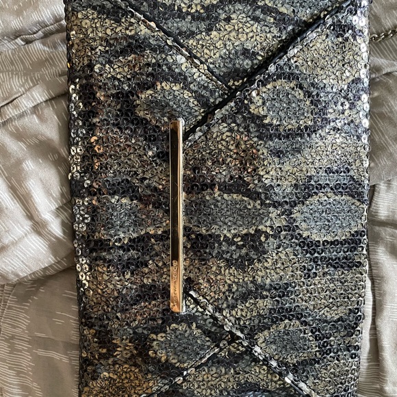 Two sequin bcbg envelope evening bag - Picture 6 of 8